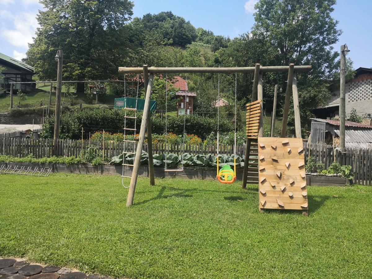 Glamping Naselje Zeleni Turizem Hotel Makole Buitenkant foto