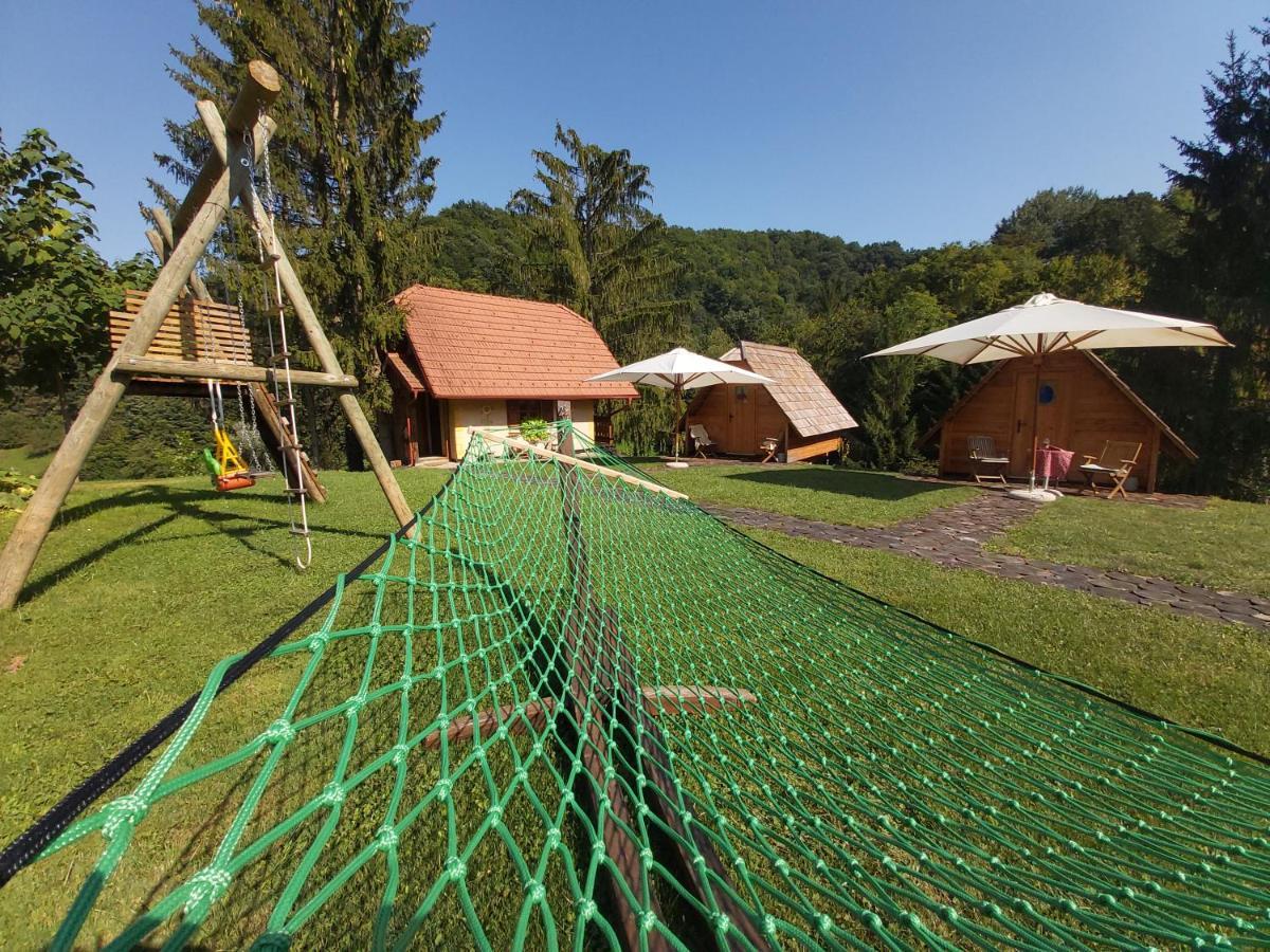 Glamping Naselje Zeleni Turizem Hotel Makole Buitenkant foto